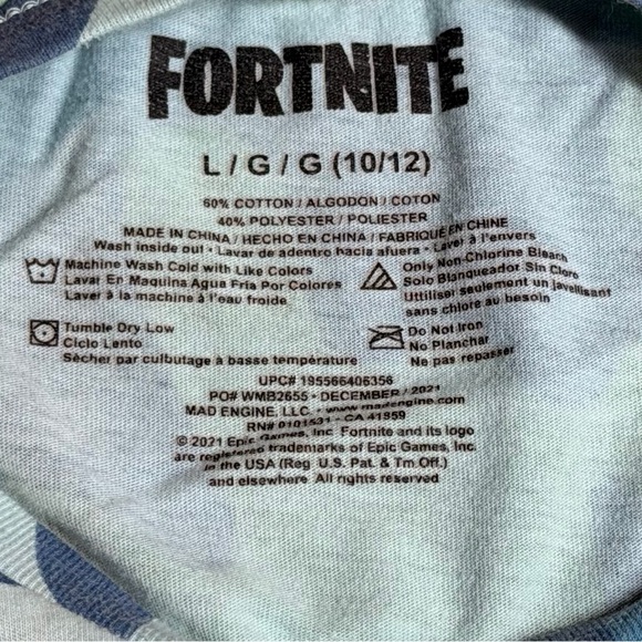 10/$25🦋 Fortnite Blue & Green Camo Short Sleeve Graphic Tee - Size Large (10-12) - Picture 4 of 4